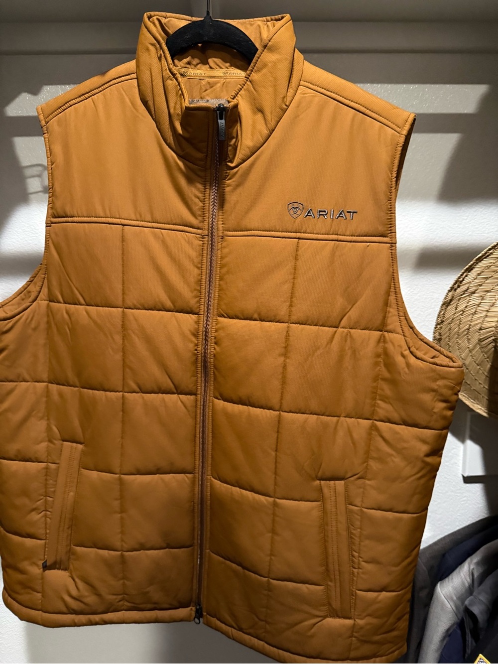 Ariat Men's Quilted Concealed Carry Puffer Vest - Caramel